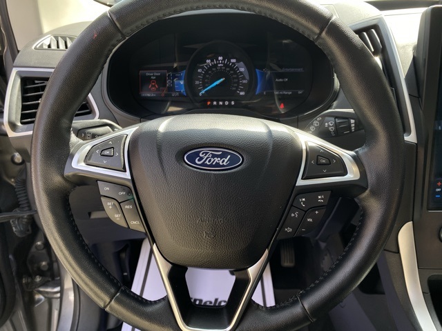 2022 Ford Edge SEL photo 19