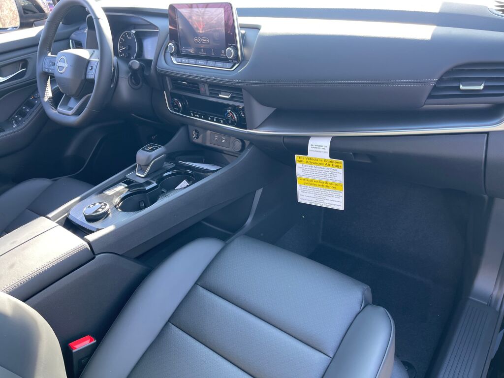 2026 Nissan Rogue SV photo 15