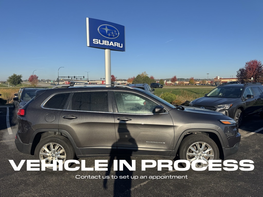 Used 2014 Jeep Cherokee Limited with VIN 1C4PJMDS8EW206542 for sale in Rochester, Minnesota