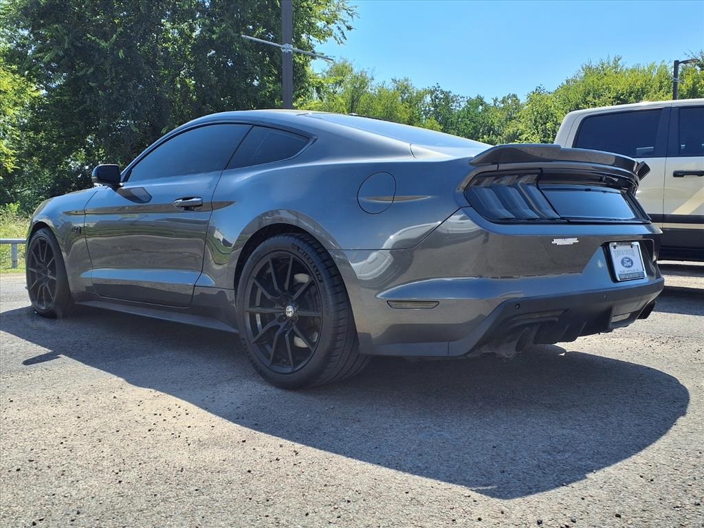 2015 Ford Mustang GT Premium photo 2