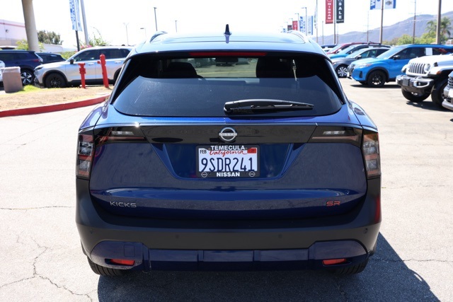 2025 Nissan Kicks SR photo 4