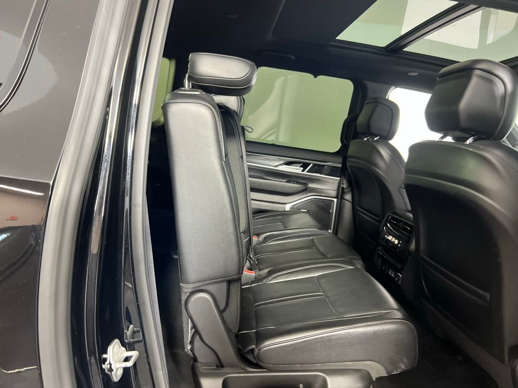 2023 Jeep Wagoneer L Base photo 25