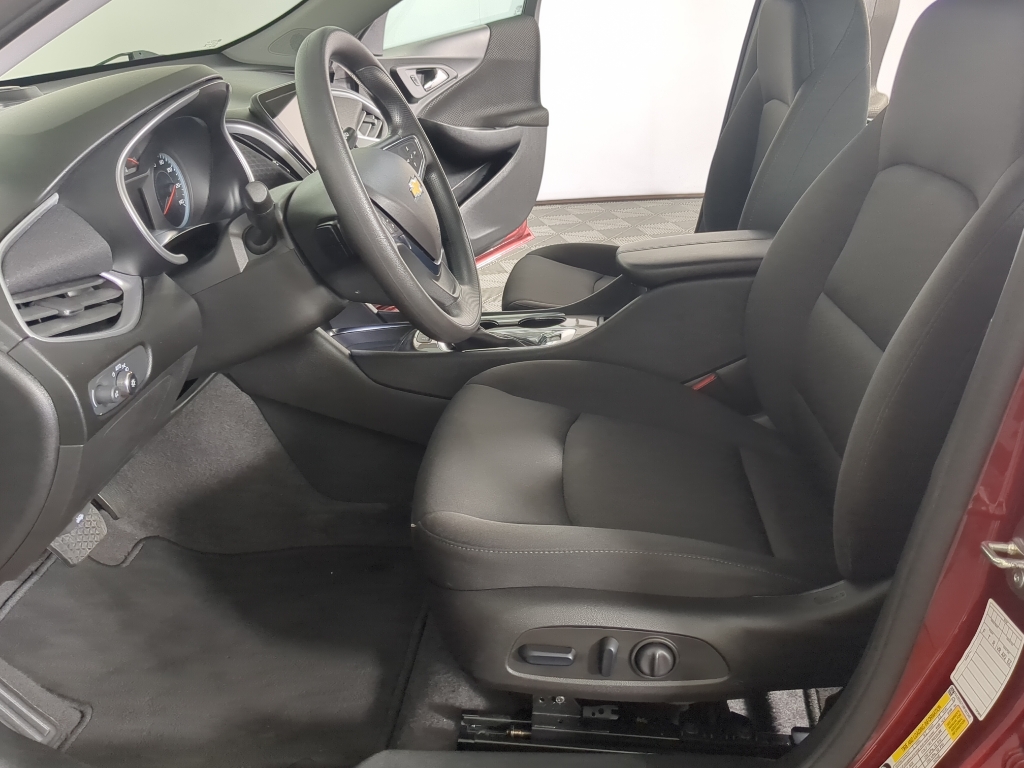 2024 Chevrolet Malibu 1LT photo 7