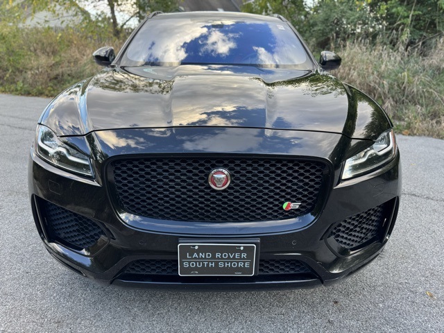 2020 Jaguar F-PACE S photo 3