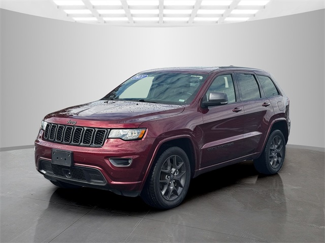 2021 Jeep Grand Cherokee Anniversary Edition photo 3