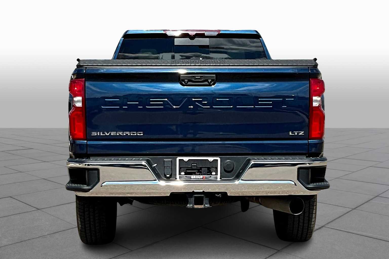 2020 Chevrolet Silverado 2500HD LTZ photo 4
