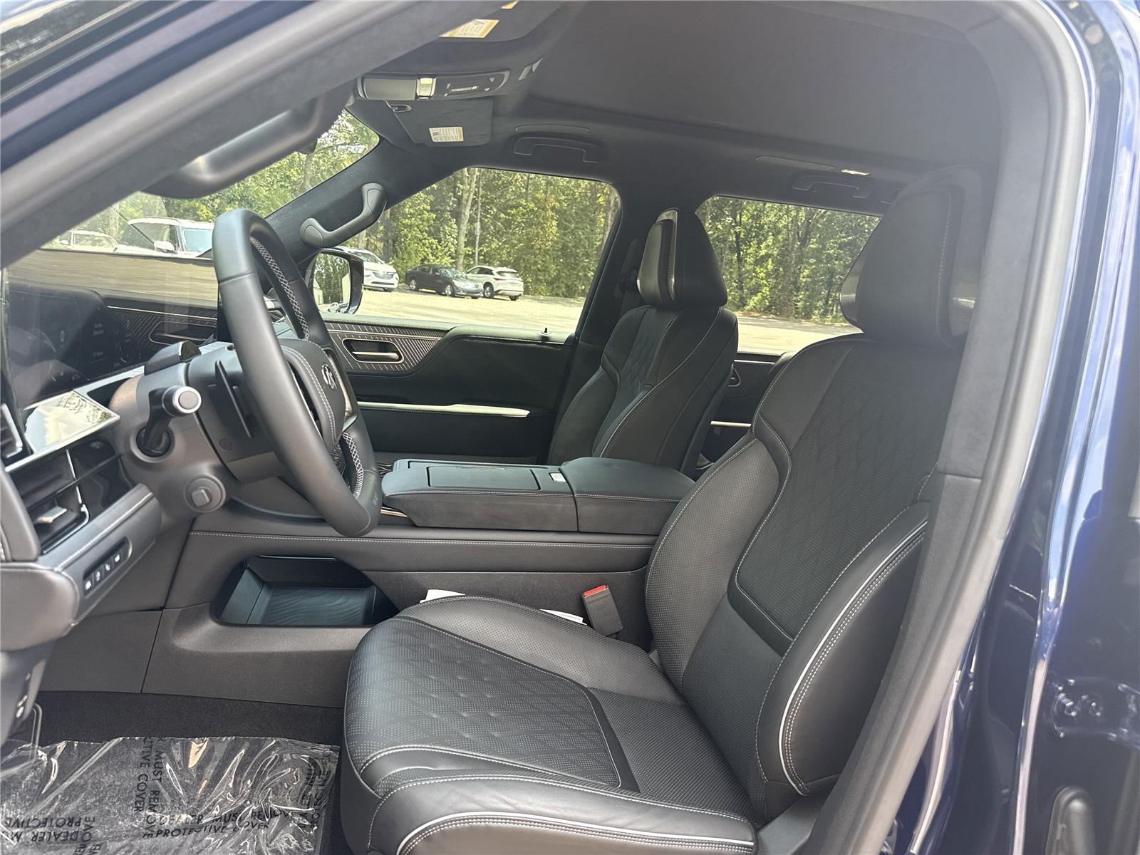 2025 Infiniti QX80 photo 8