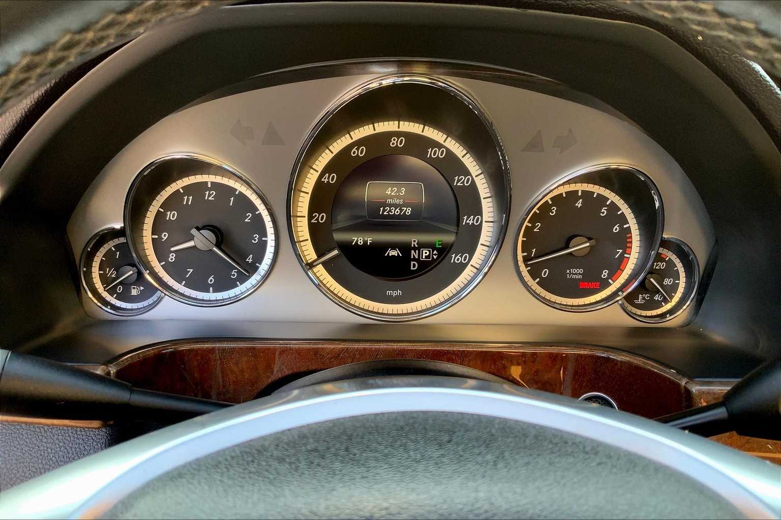 2013 Mercedes Benz E 350 Sport photo 24