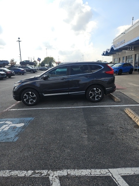 2019 Honda CR-V Touring's photo