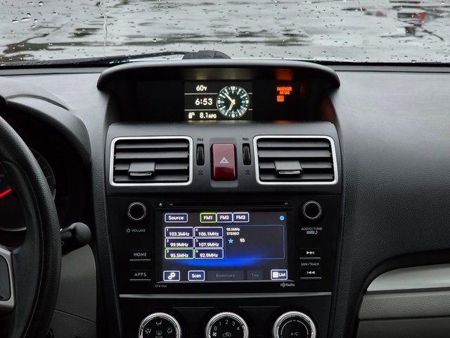 2016 Subaru Forester 2.5i photo 14