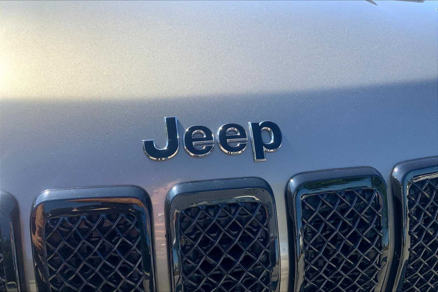 2020 Jeep Cherokee Latitude photo 9