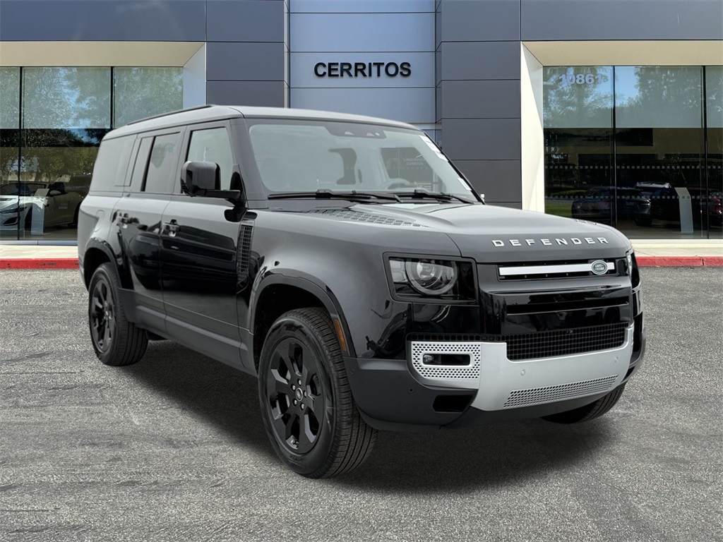 2025 Land Rover Defender 130 S photo 3