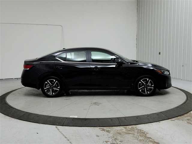 2025 Nissan Sentra SV photo 7