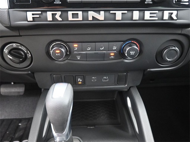 2026 Nissan Frontier SV photo 3