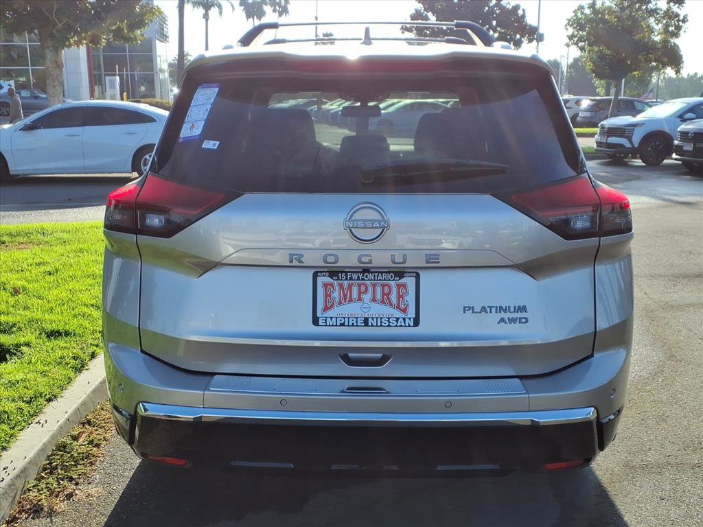 2026 Nissan Rogue Platinum photo 4