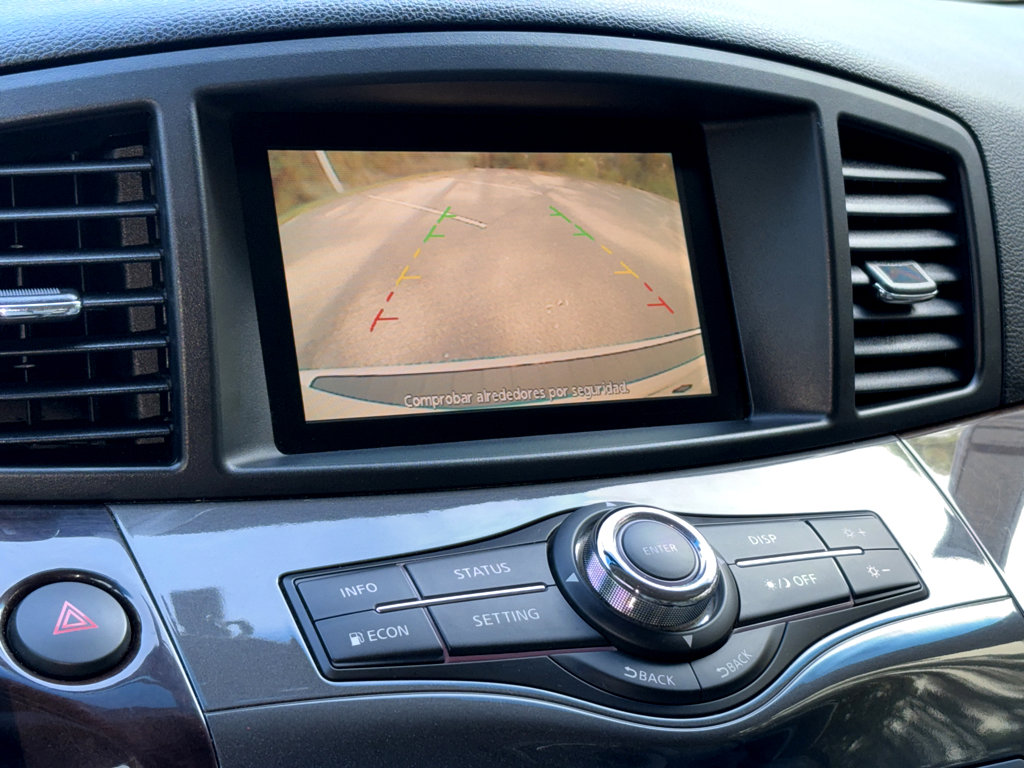 2015 Nissan Quest SL photo 9