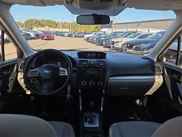 2014 Subaru Forester 2.5i Premium photo 2