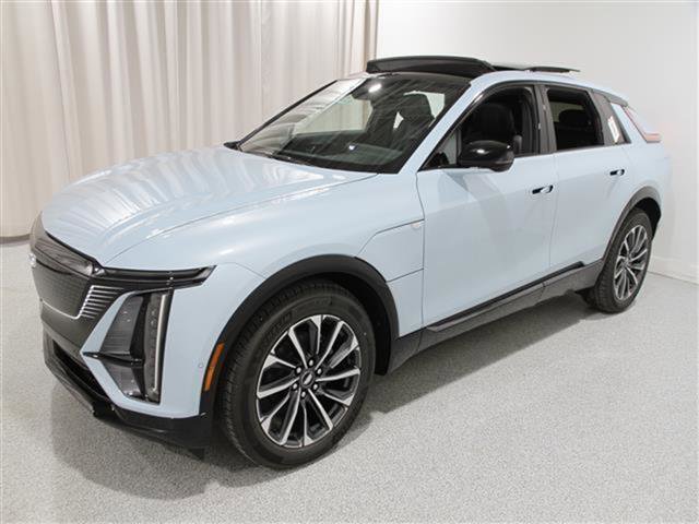 New 2025 Cadillac LYRIQ Sport 2 SUV #W16288 | Classic Auto Group