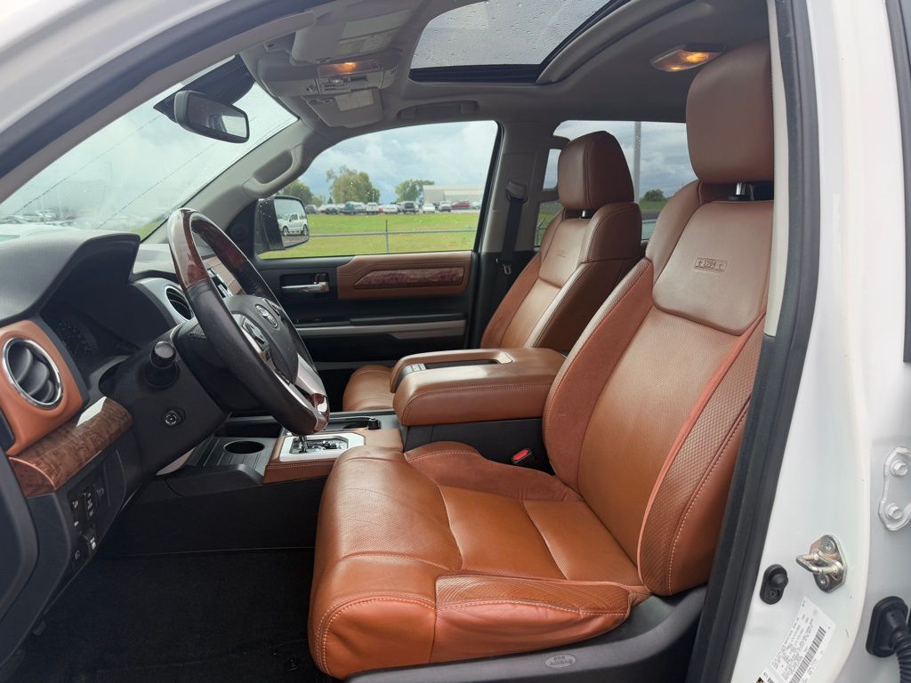 2020 Toyota Tundra Platinum Grade photo 4