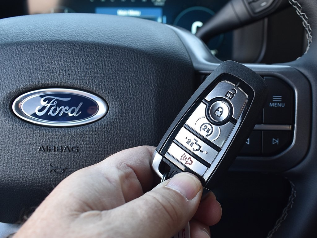 2026 Ford F-350 Lariat photo 10
