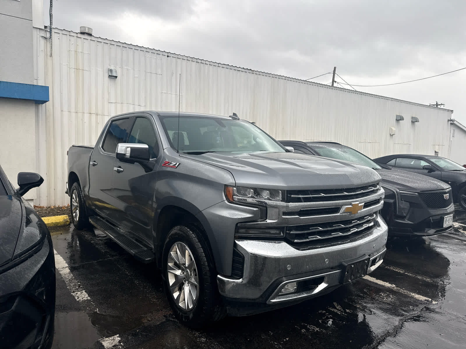 2021 Chevrolet Silverado 1500 LTZ photo 3