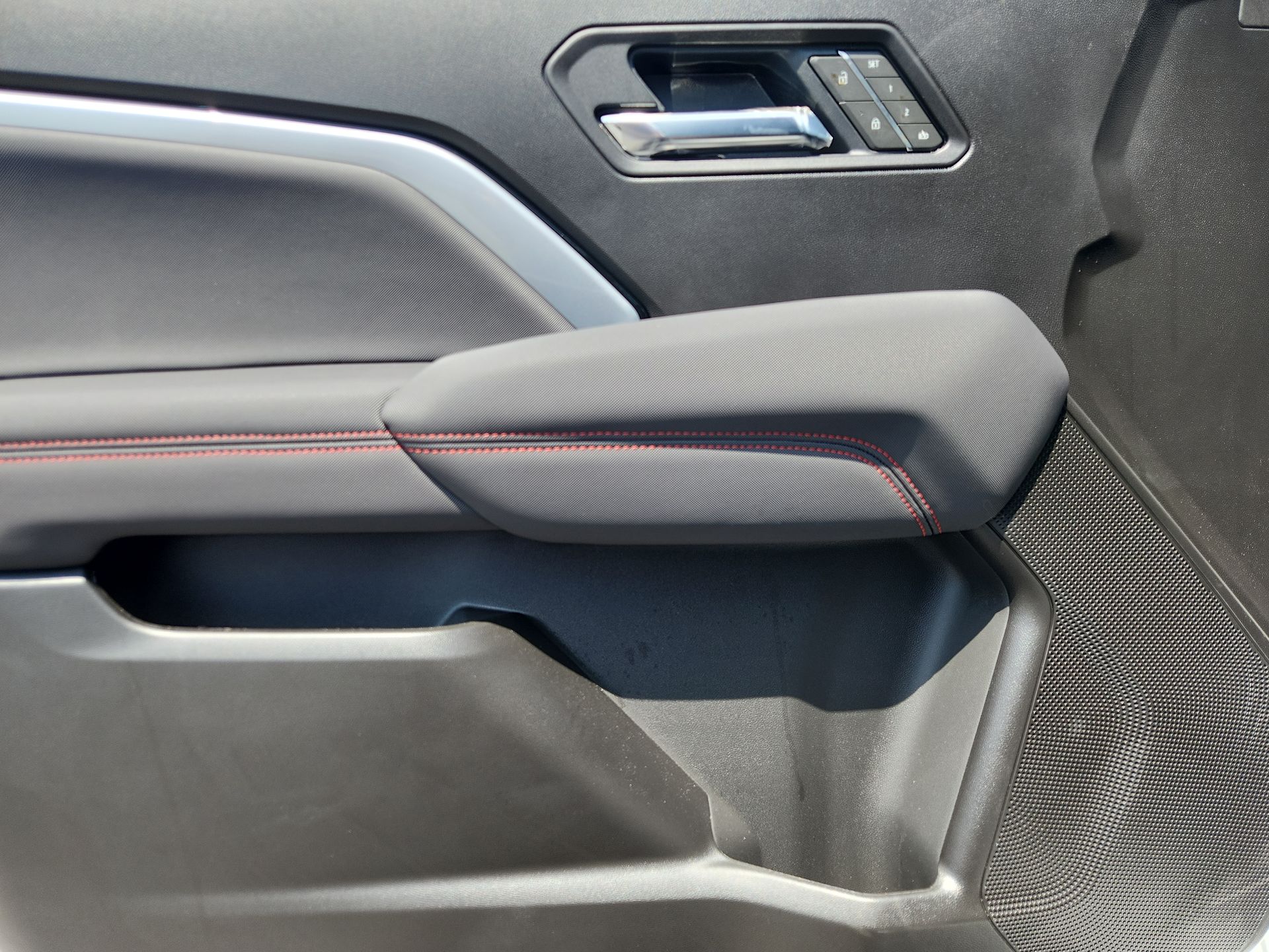 2025 Chevrolet Colorado Z71 photo 21