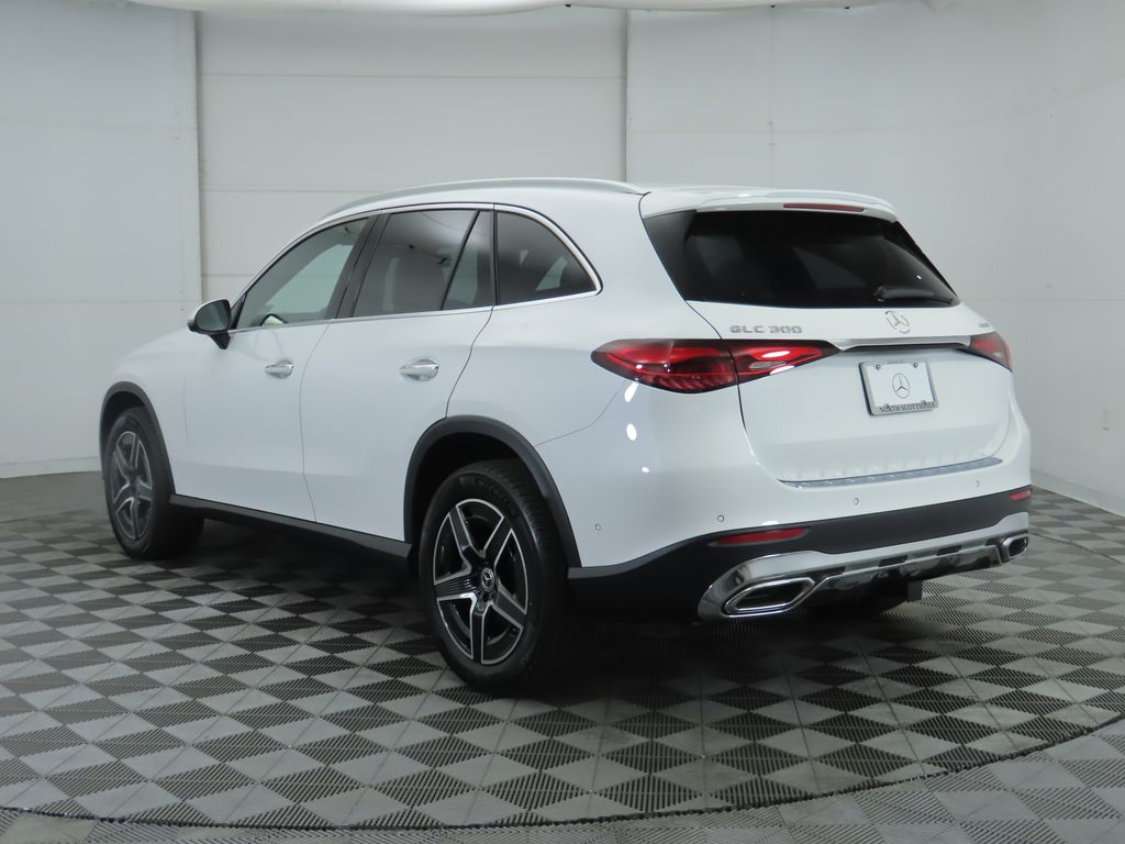 2026 Mercedes Benz GLC 300 4MATIC photo 5