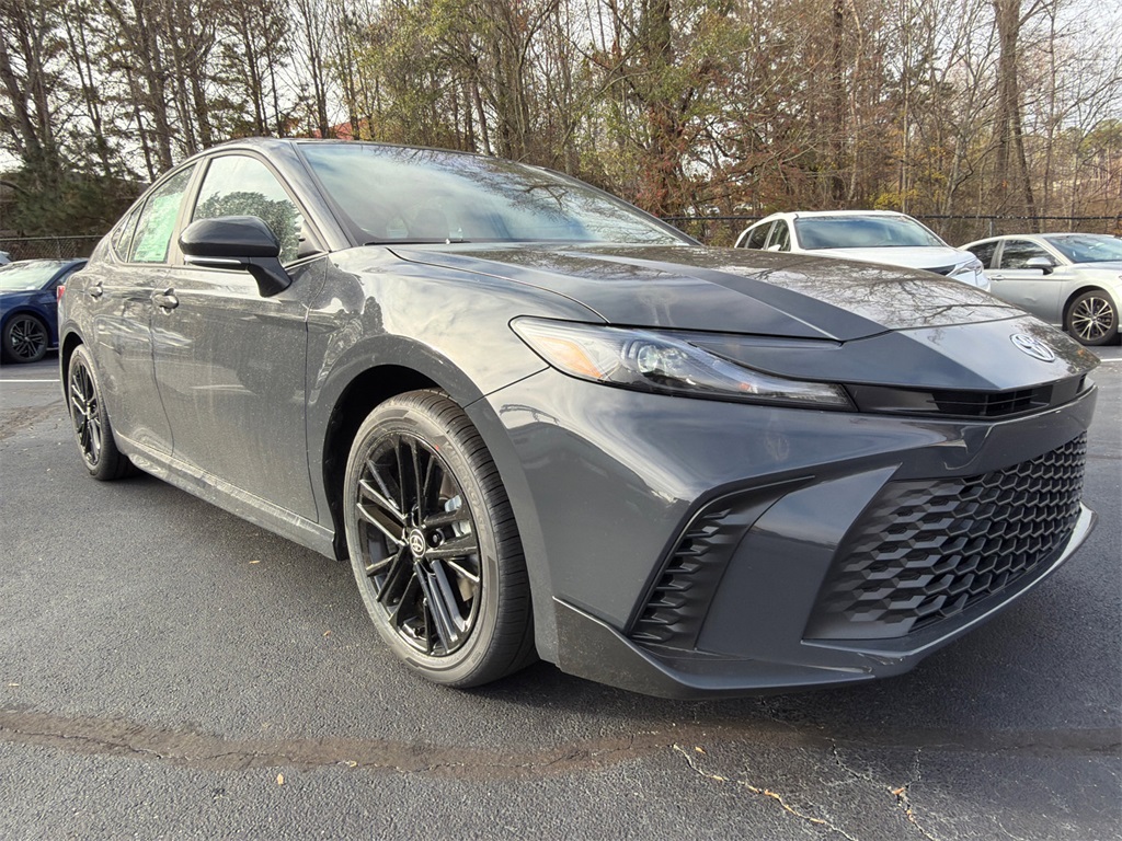 2026 Toyota Camry SE's photo