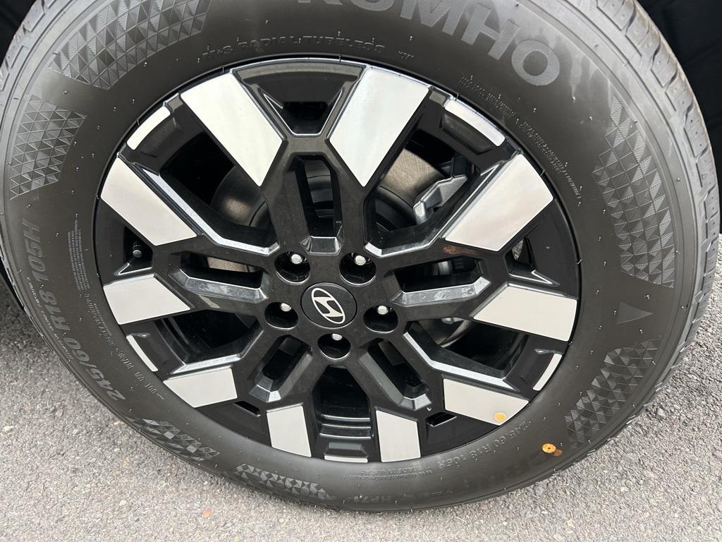 2026 Hyundai Santa Cruz SEL photo 9