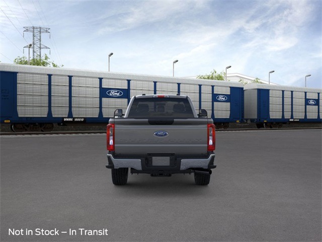 2026 Ford F-350 XLT photo 4