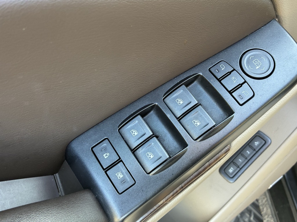 2018 Chevrolet Tahoe LT photo 16