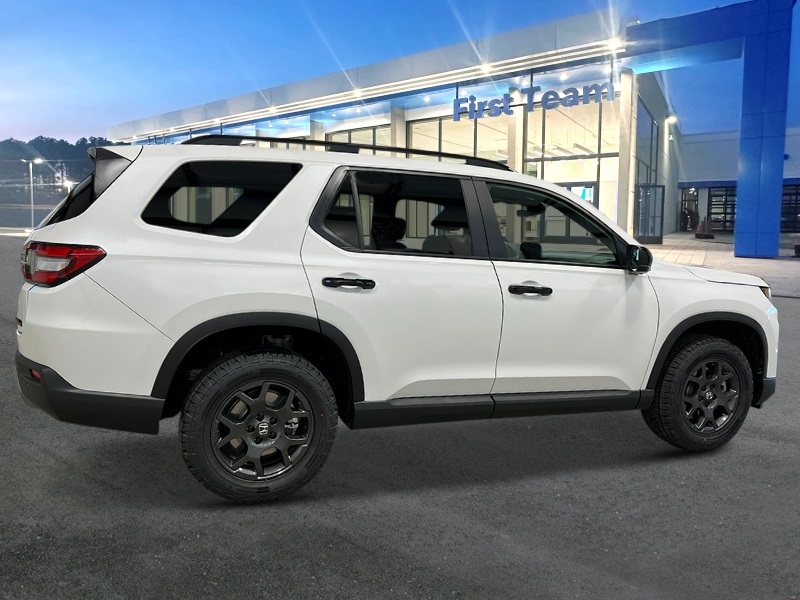 2025 Honda Pilot TrailSport photo 7