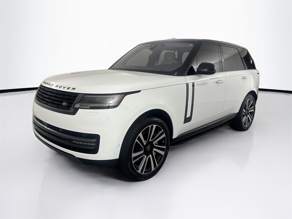 2023 Land Rover Range Rover SE's photo