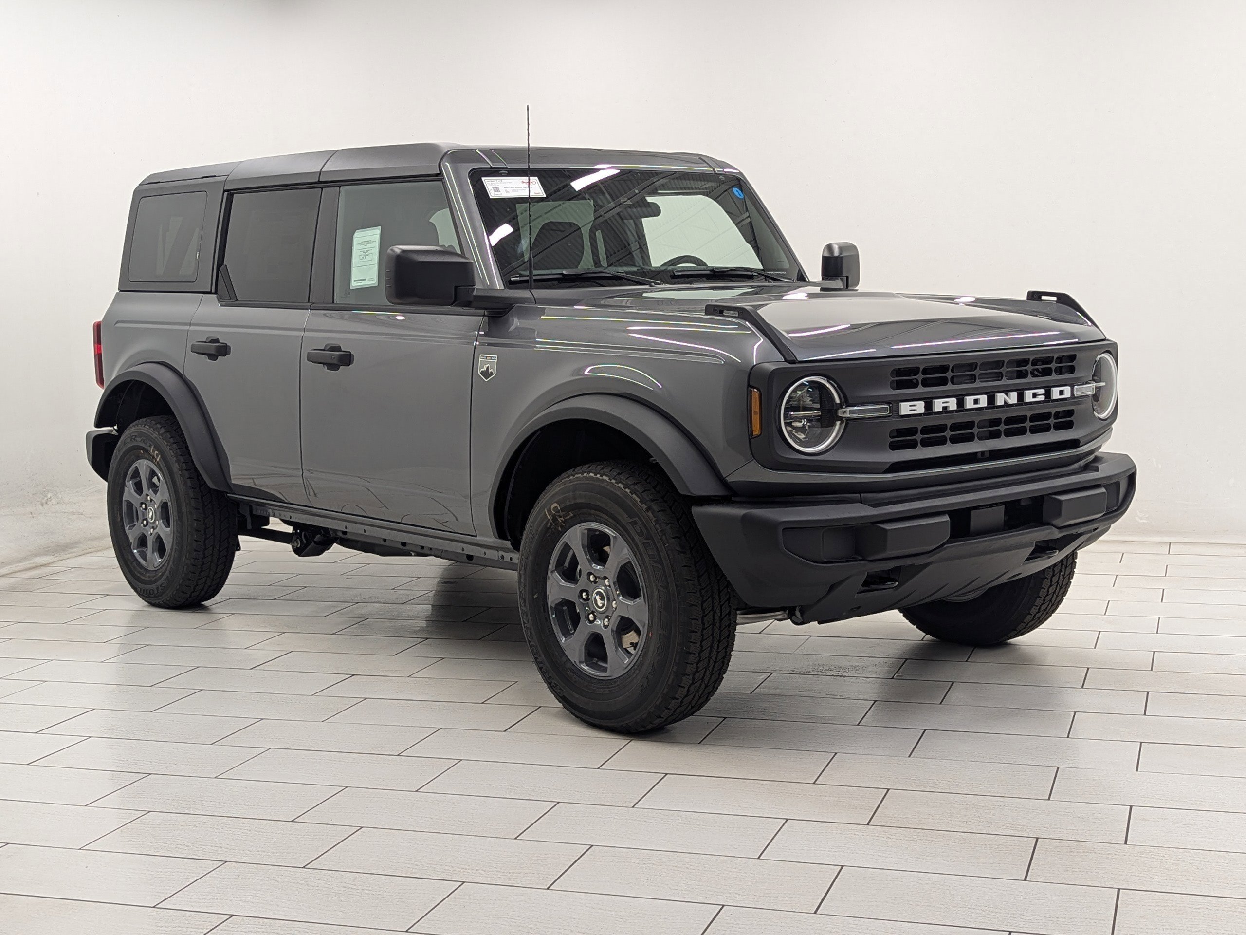 2025 Ford Bronco Big Bend photo 2
