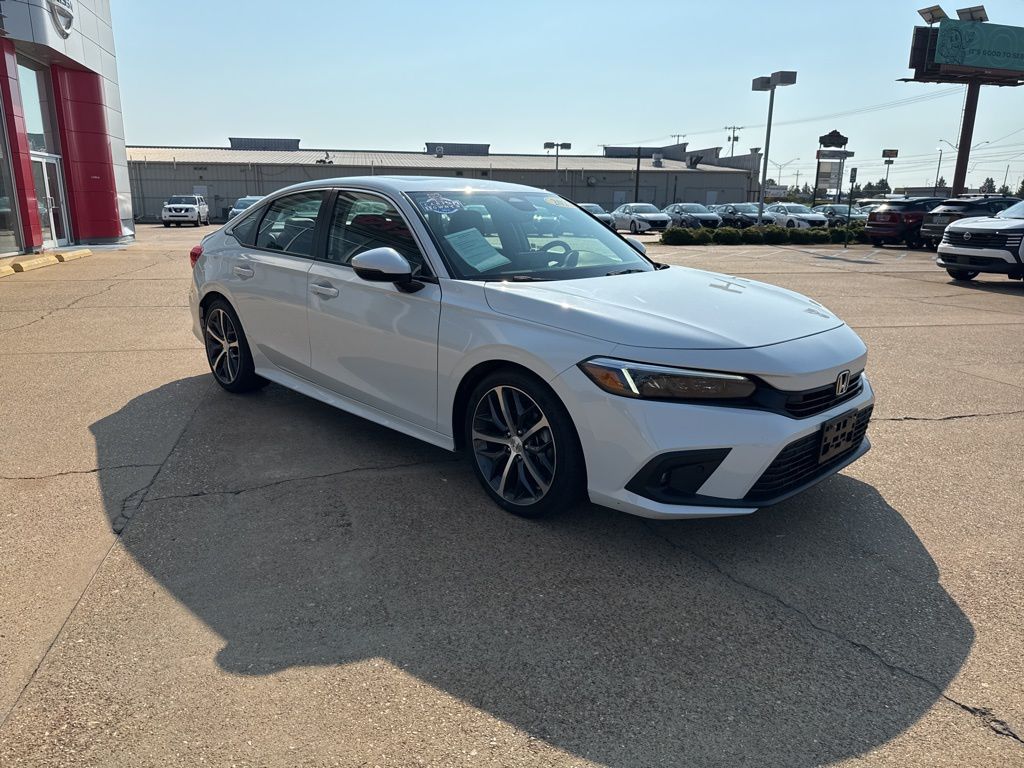 2022 Honda Civic Touring photo 3