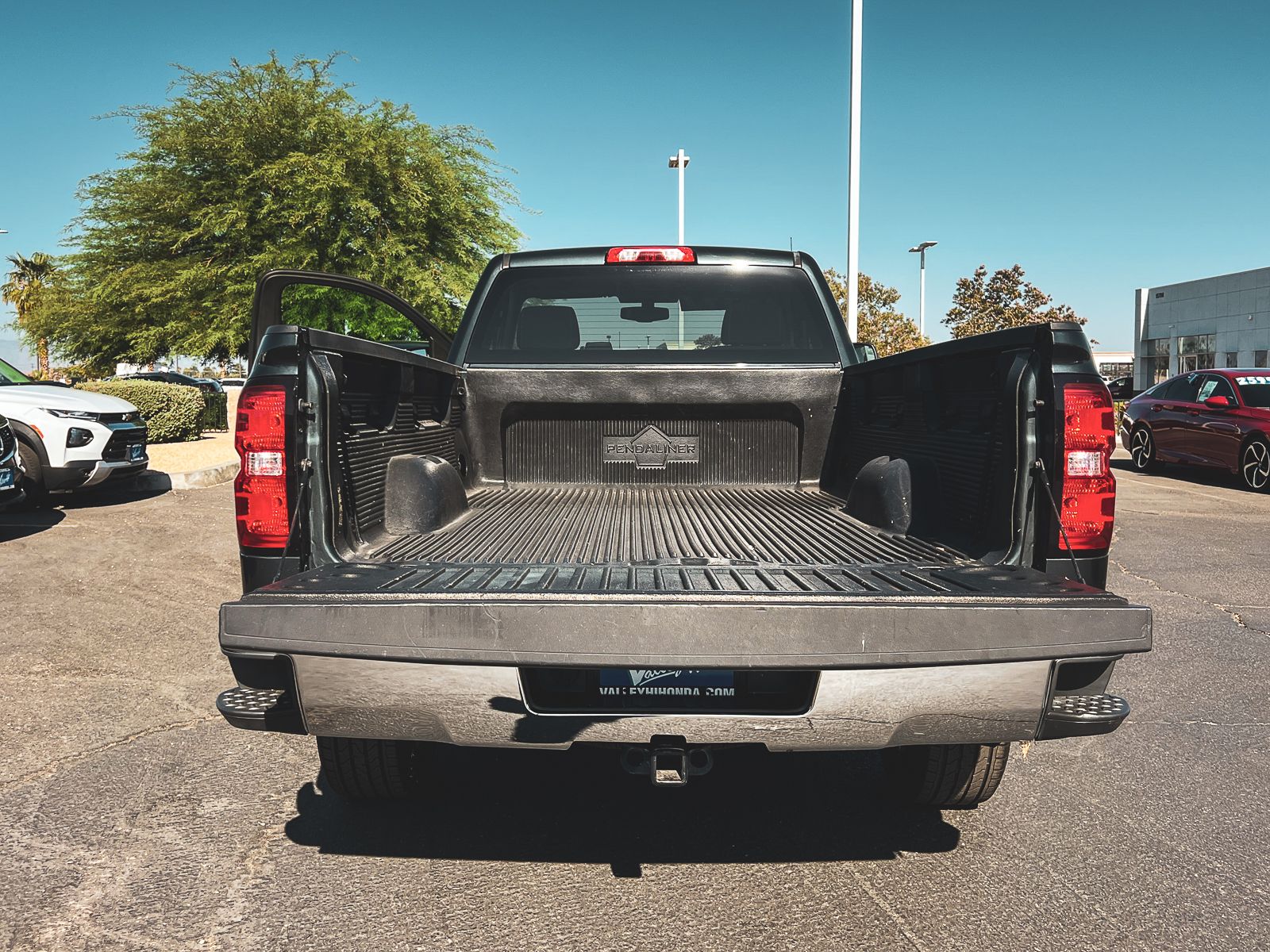 2018 Chevrolet Silverado 1500 LT photo 12
