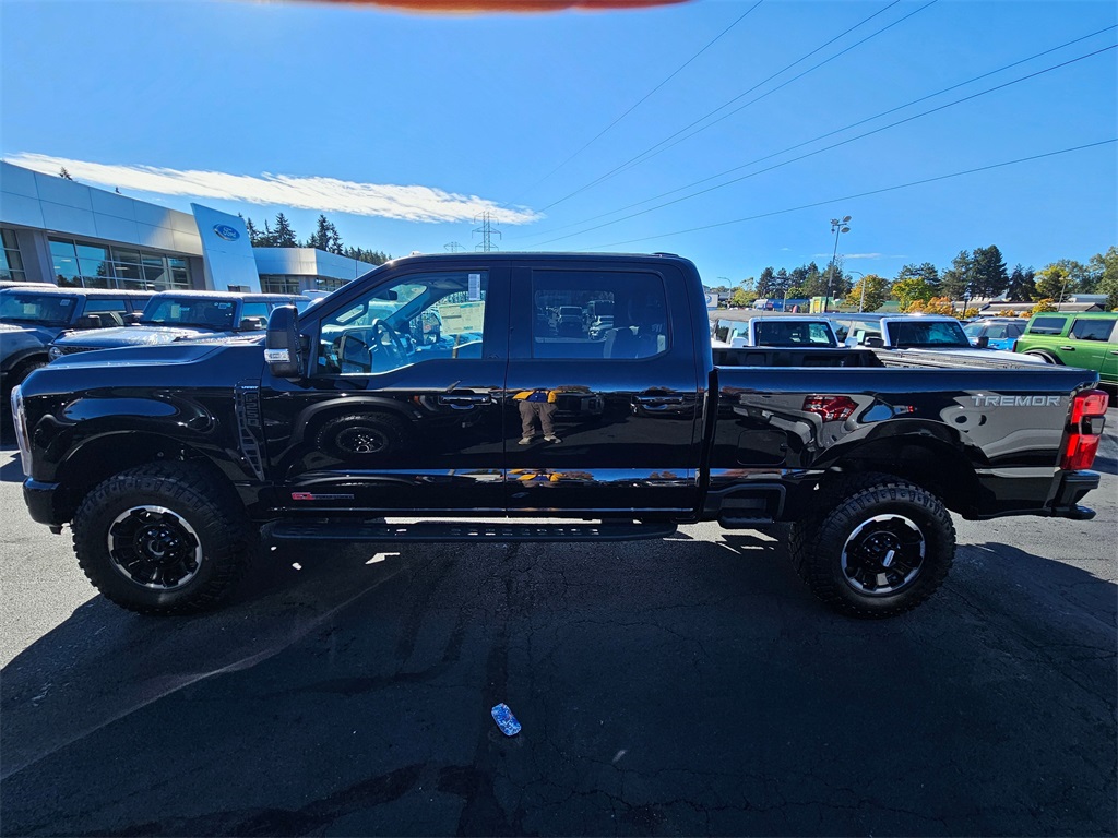 2026 Ford F-250 Lariat photo 4