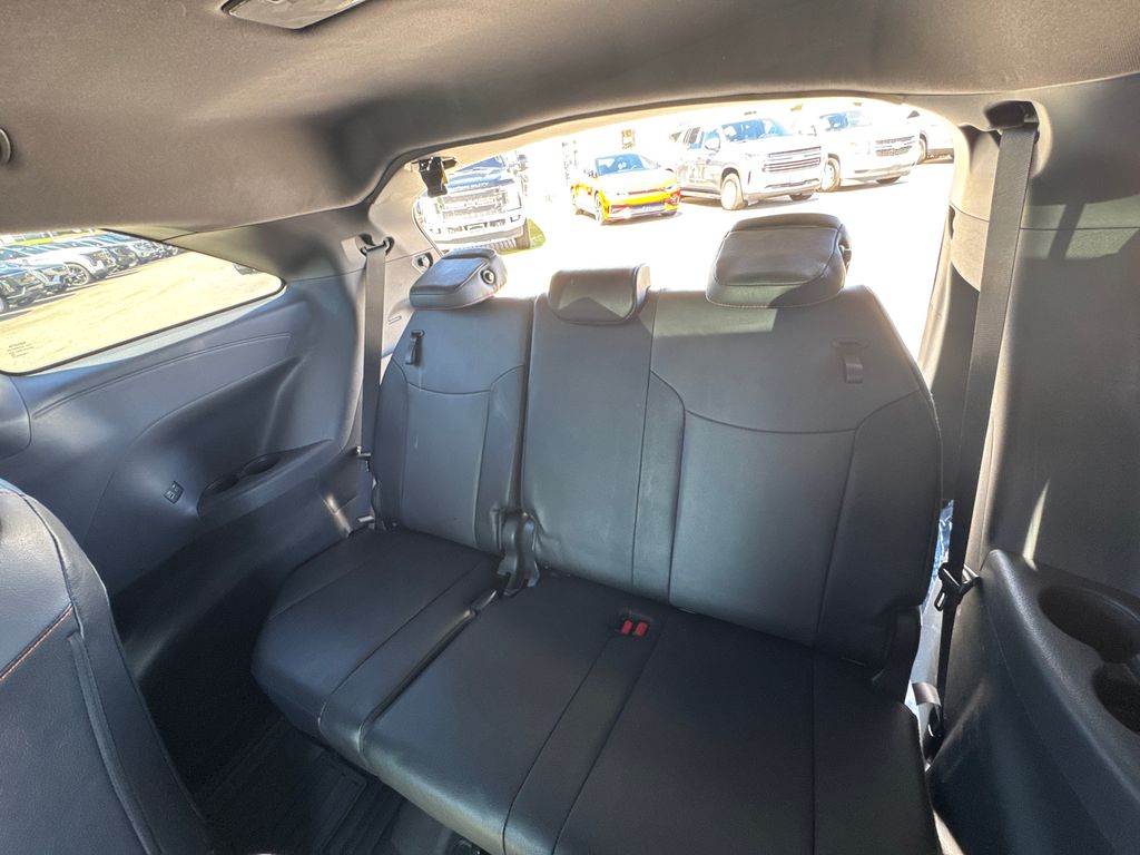 2023 Toyota Sienna XSE photo 20