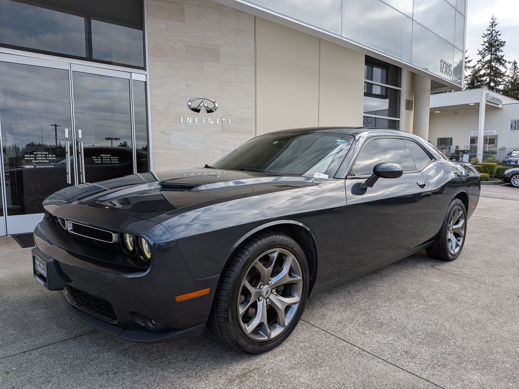 2017 Dodge Challenger SXT Plus