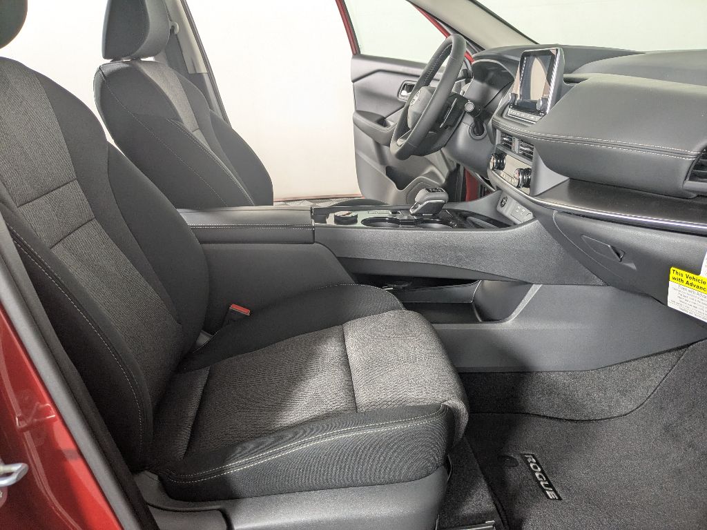 2026 Nissan Rogue SV photo 15
