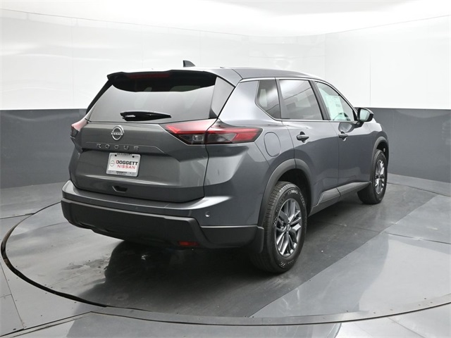 2026 Nissan Rogue S photo 7