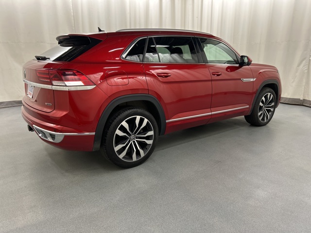 2022 Volkswagen Atlas Cross Sport V6 SEL Premium R-Line photo 4
