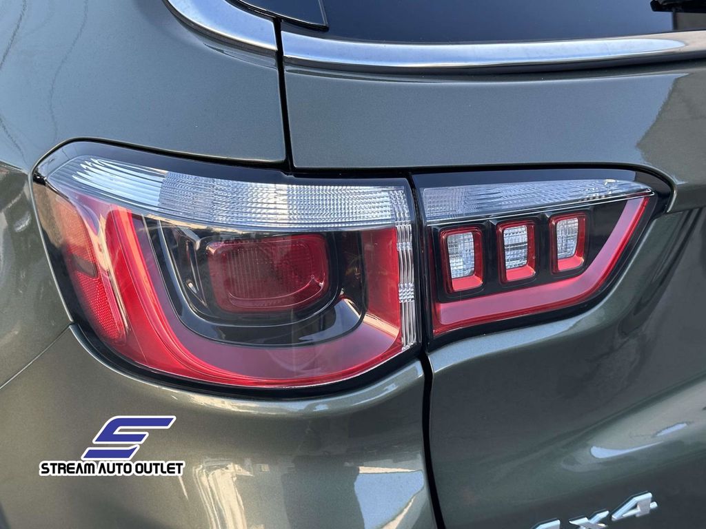 2018 Jeep Compass Latitude photo 10