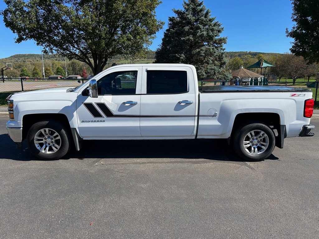 2014 Chevrolet Silverado 1500 LT photo 2