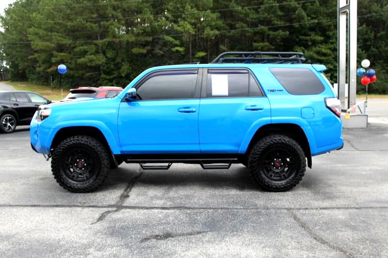2019 Toyota 4Runner SR5 photo 8