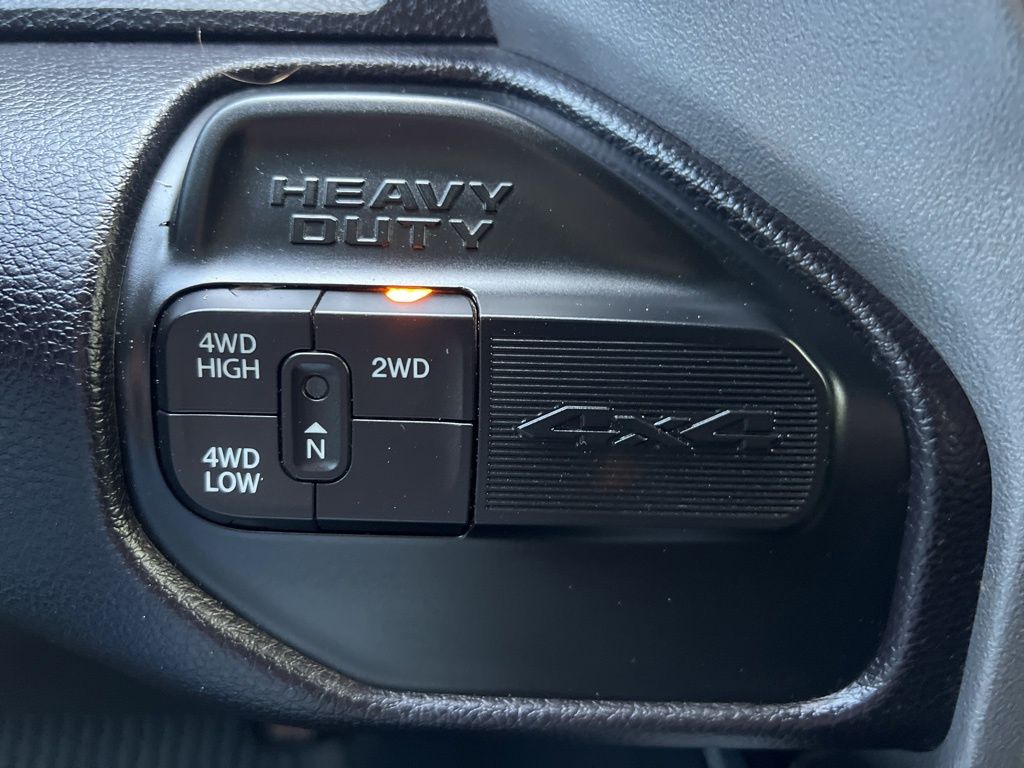2024 Ram 3500 Laramie photo 23