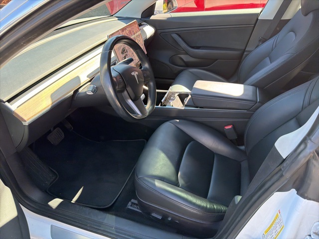 2018 Tesla Model 3 Mid Range photo 2