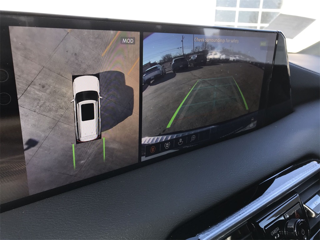 2025 Nissan Armada Platinum photo 16