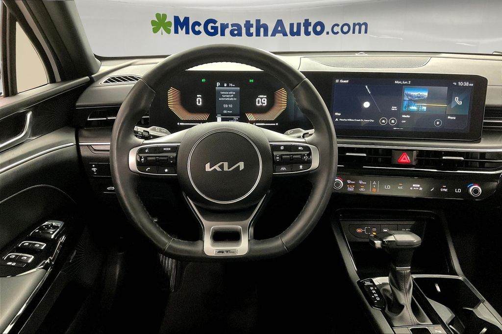 2025 Kia K5 GT-Line photo 4