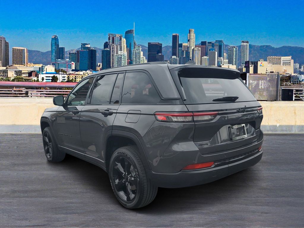2025 Jeep Grand Cherokee Altitude X photo 4